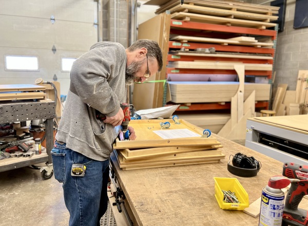 assembling shop carts