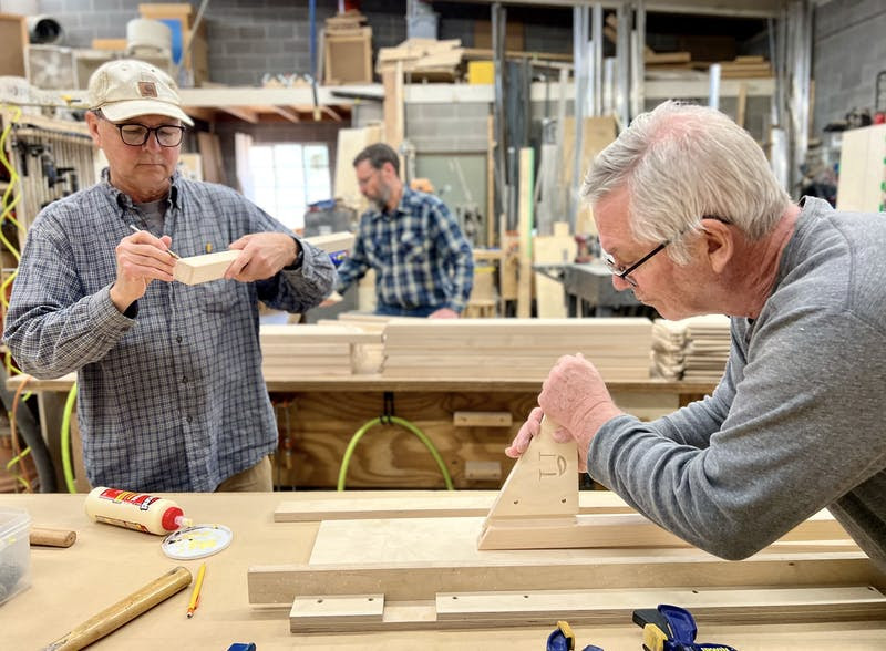 gluing reader rail legs